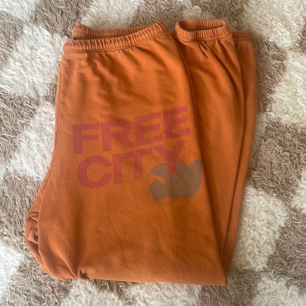 FREECITY Large sweatpant- Juicy Orange (Faded)